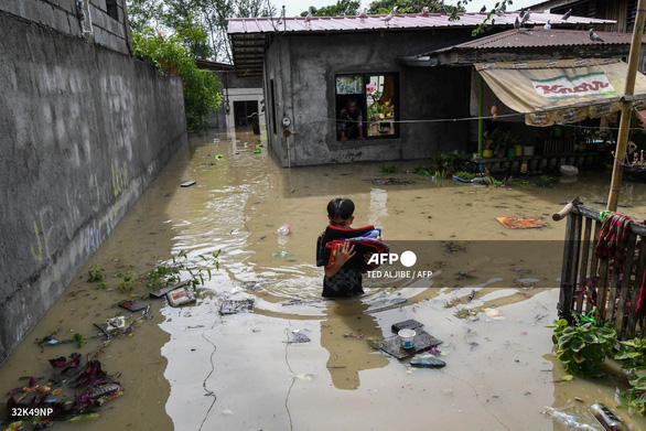 Philippines tan hoang sau khi siêu bão Noru tàn phá - ảnh 1