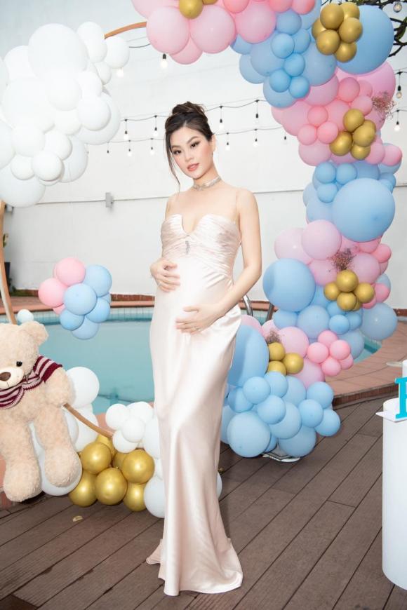 Á hậu Diễm Trang tổ chức tiệc công khai giới tính con thứ hai, loạt người đẹp đến dự - ảnh 10