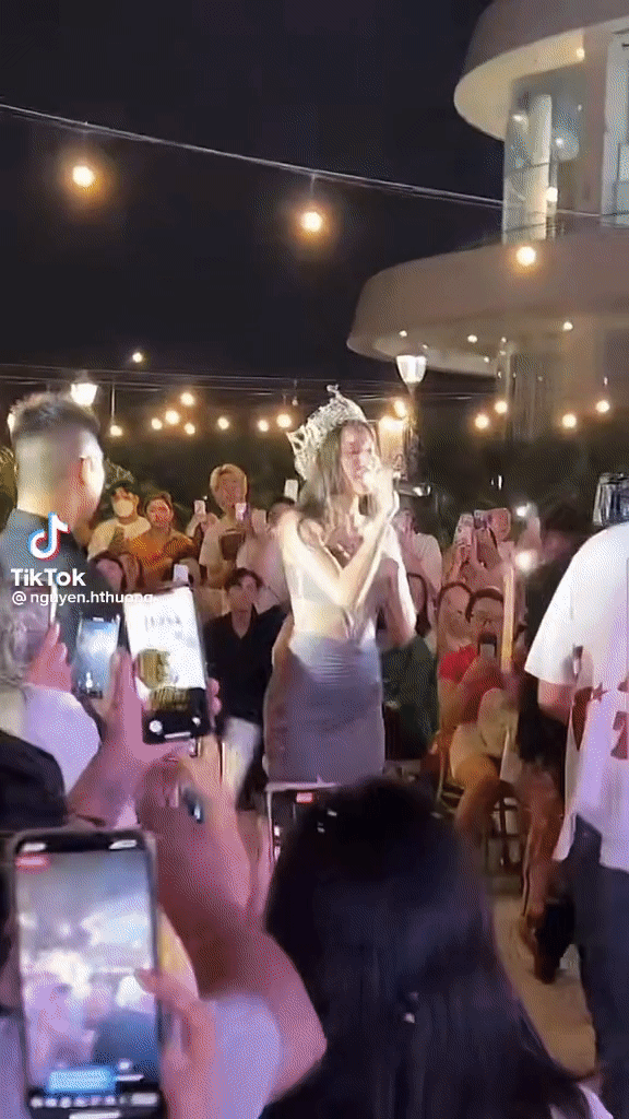 Hoa hậu Thùy Tiên hát hit Đông Nhi tại fan meeting, dân mạng đòi mang luôn lên sân khấu Miss Grand VN! - ảnh 2