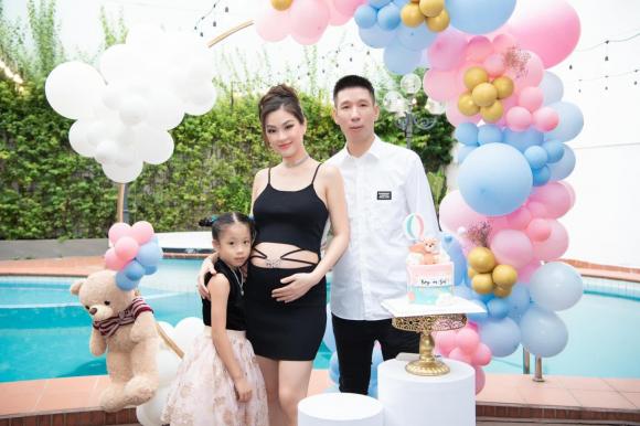 Á hậu Diễm Trang tổ chức tiệc công khai giới tính con thứ hai, loạt người đẹp đến dự - ảnh 12