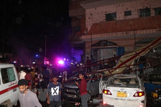 Đánh bom xe buýt tại Yemen khiến nhiều người thương vong - ảnh 1