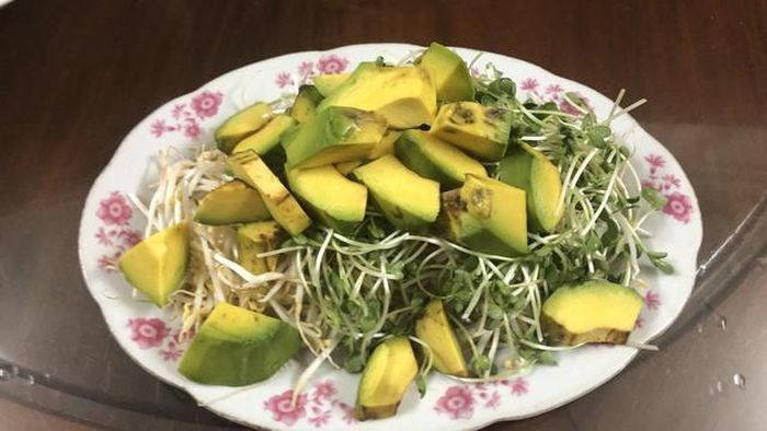 Mê tít cách làm salad rau mầm trộn rau củ quả thơm ngon, bổ dưỡng, không đắng của một nữ Tiến sĩ nông nghiệp - ảnh 2