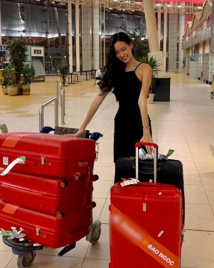 Á hậu Bảo Ngọc tìm được hành lý thất lạc, cảm ơn đối thủ tài trợ quần áo - ảnh 5