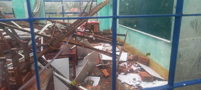 Nhiều trường học ở Quảng Nam thiệt hại nặng nề do bão Noru gây ra - ảnh 5