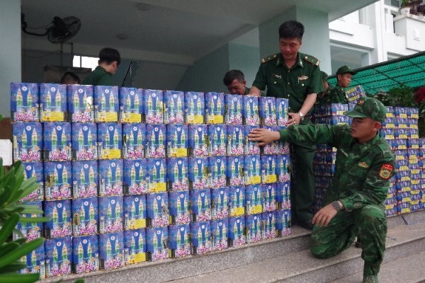 Tây Ninh: Ngăn chặn vụ vận chuyển gần 1,5 tấn pháo lậu qua biên giới - ảnh 1