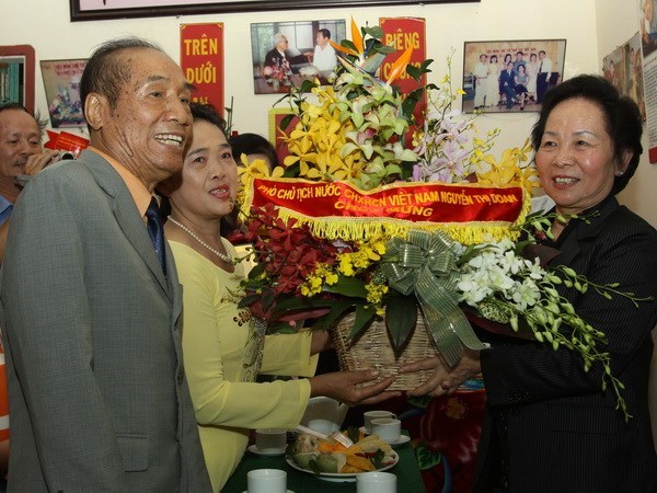 Nhà giáo viết chữ bằng chân Nguyễn Ngọc Ký qua đời ở tuổi 75 - ảnh 1
