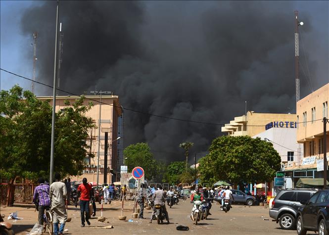 Burkina Faso: Đoàn xe tiếp tế bị tấn công làm hàng chục người thiệt mạng và mất tích - ảnh 2