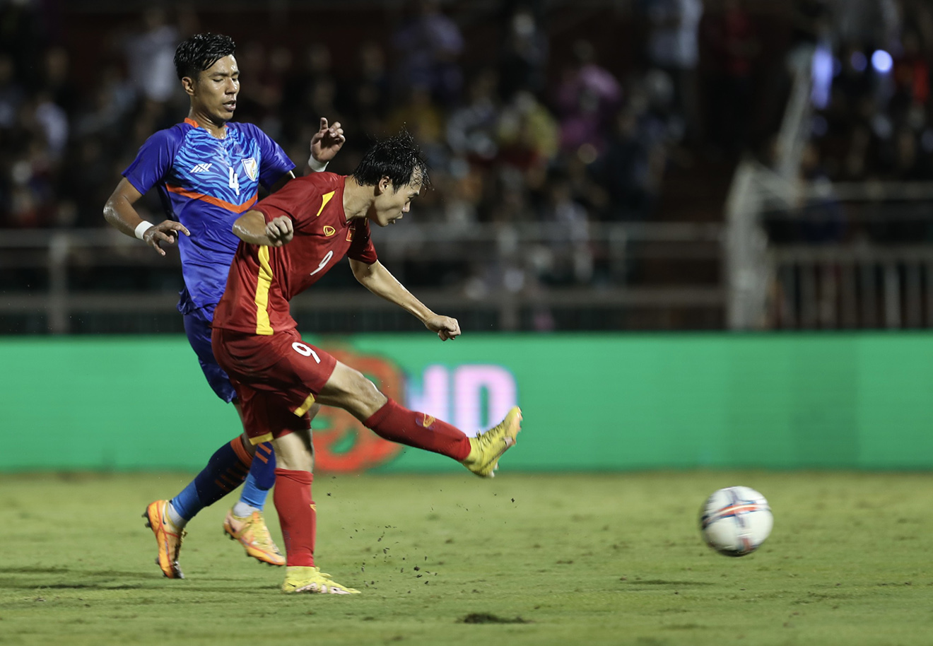 Bóng đá hôm nay 28/9: Báo Trung Quốc khen Việt Nam, Tây Ban Nha vào bán kết Nations League - ảnh 1