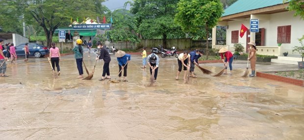 Nghệ An: Nhiều địa phương cho học sinh nghỉ học vì nước lũ dâng cao - ảnh 1