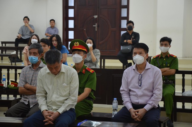 Tòa đang xem xét đơn kháng cáo của cựu Thứ trưởng Bộ Y tế Trương Quốc Cường - ảnh 1