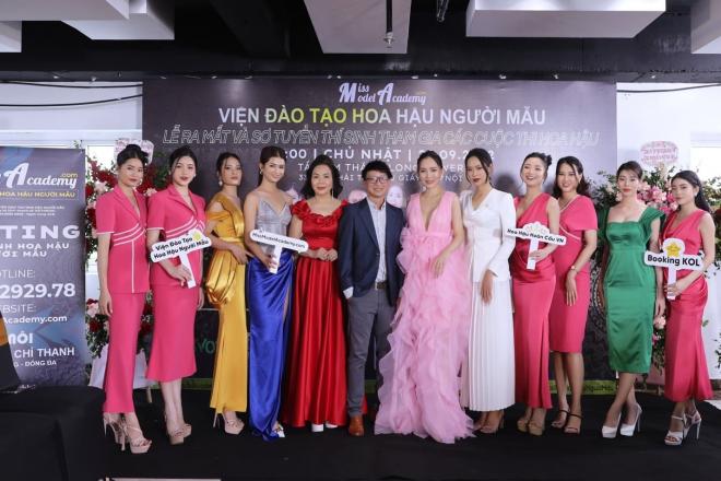 CEO Hồ Nguyễn Kim Sỹ đảm nhận vai trò Giám đốc viện đào tạo Hoa hậu và người mẫu miền bắc - ảnh 3
