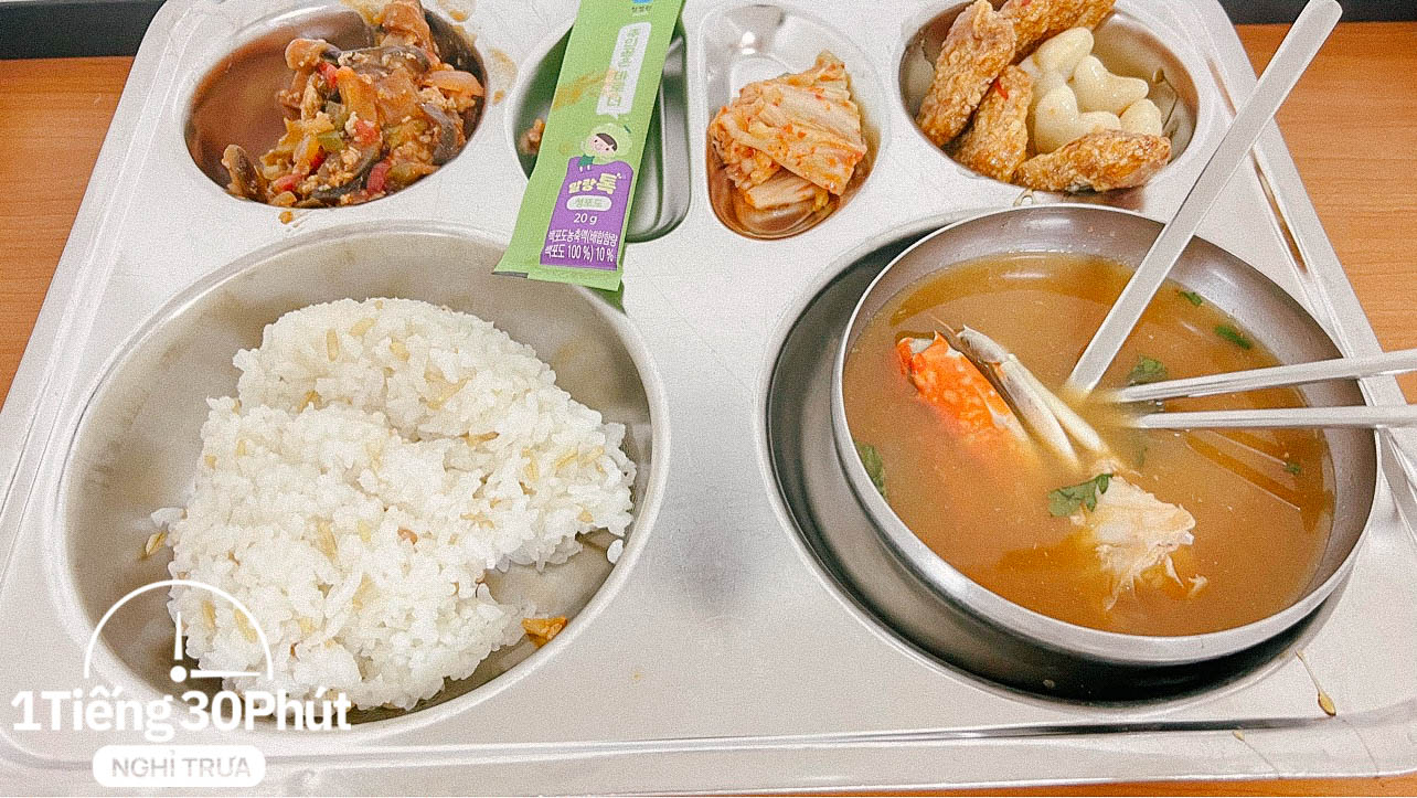 Nhân viên ở Hàn Quốc tiết lộ sự thật bữa cơm trưa tại công ty: ''Người ăn áp lực chẳng kém người nấu'' - ảnh 15