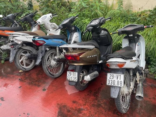 Hà Nội: Điều tra nhóm thiếu niên chuyên trộm cắp xe máy và cướp giật - ảnh 1