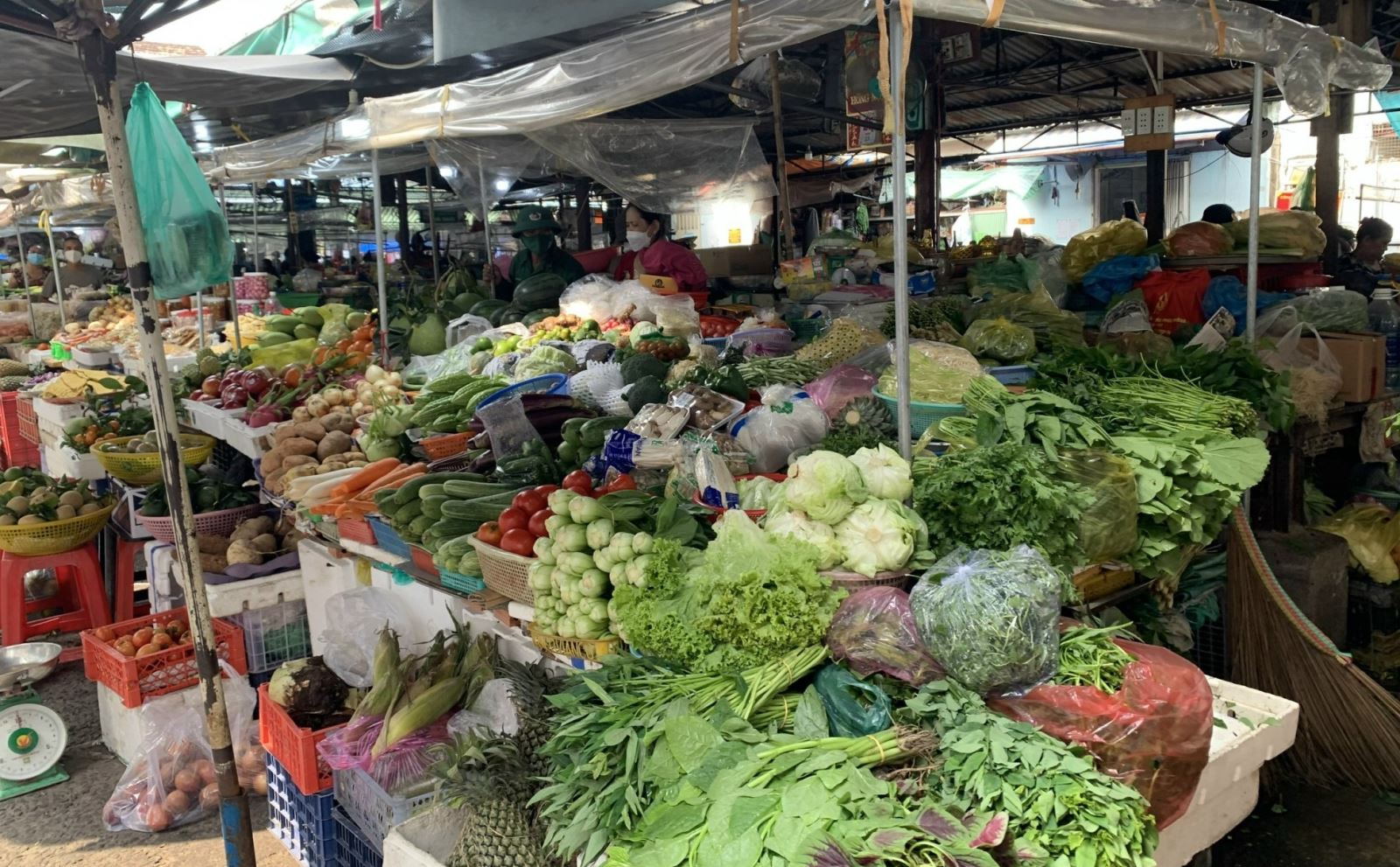 Hậu bão Noru, giá thực phẩm tại Hà Nội vẫn duy trì ổn định - ảnh 2