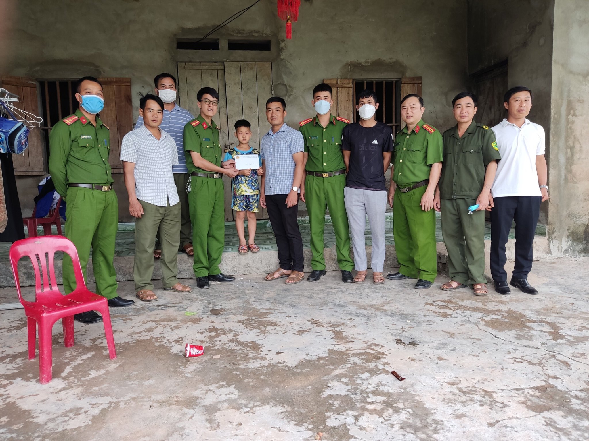 “Bí quyết” giúp công an xã xóa nạn trộm cắp, ma túy… ở vùng quê Bắc Giang - ảnh 4
