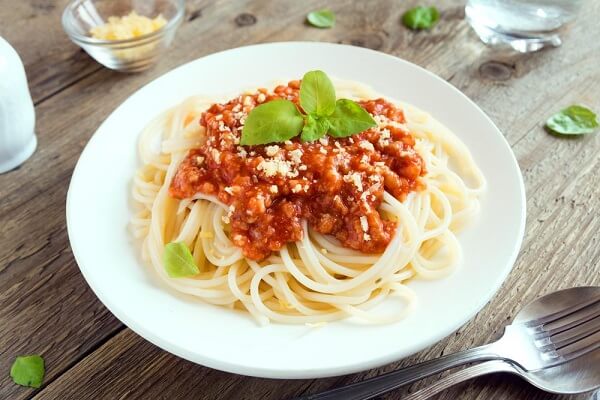 Hướng dẫn cách làm spaghetti ngon hấp dẫn đậm hương vị của Ý - ảnh 6