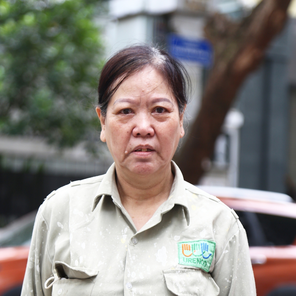 Nữ ''phu rác'' 67 tuổi ở Hà Nội: ''Ngày nào tôi nghỉ làm, mẹ tôi phải nhịn thuốc'' - ảnh 7