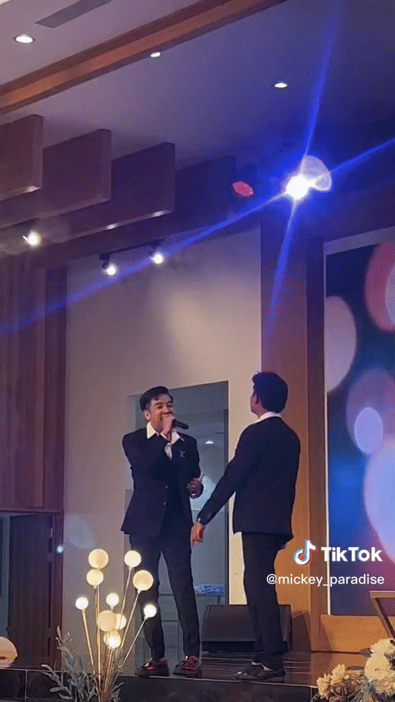 HKT song ca tại đám cưới Lý Tuấn Kiệt: TiTi gây bất ngờ khi không đứng chung sân khấu với Hồ Gia Hùng - ảnh 3