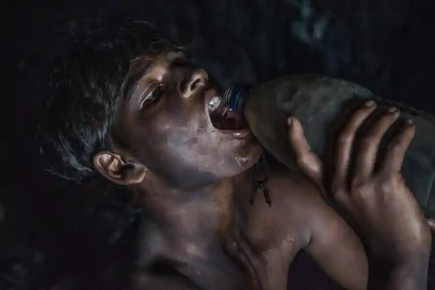 Hiểm họa rình rập giới khai thác than trộm ở Ấn Độ - ảnh 7