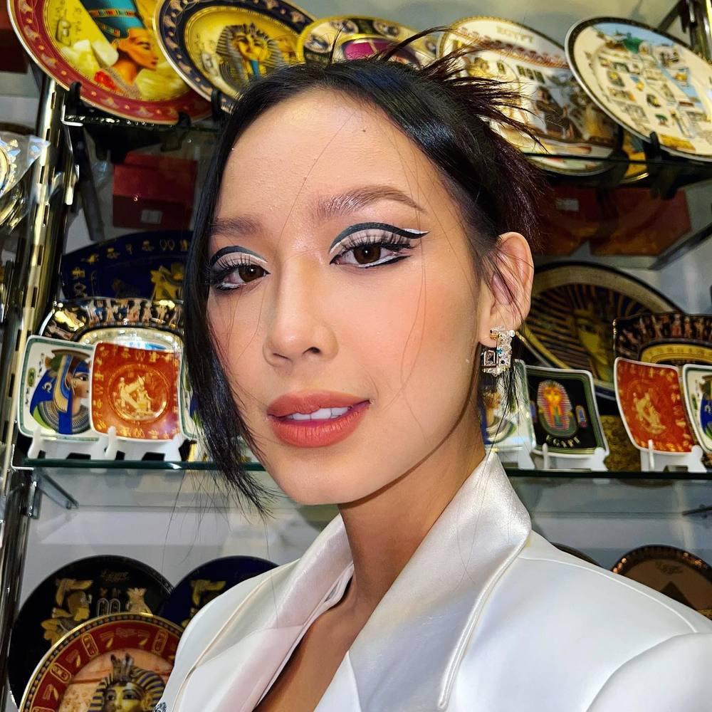 Bảo Ngọc gây tranh cãi vì tự makeup 'ô dề' ở Miss Intercontinental - ảnh 2