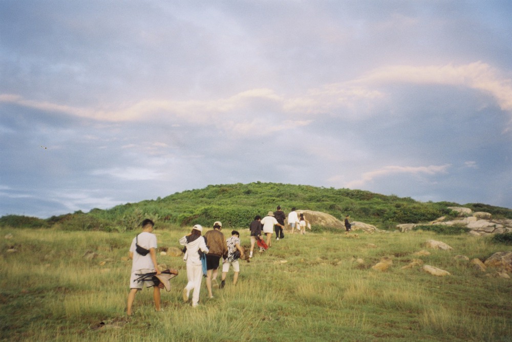 Địa điểm cắm trại mới nổi tại Phú Yên: Nơi có đồi cỏ săn bình minh đẹp hút hồn - ảnh 21
