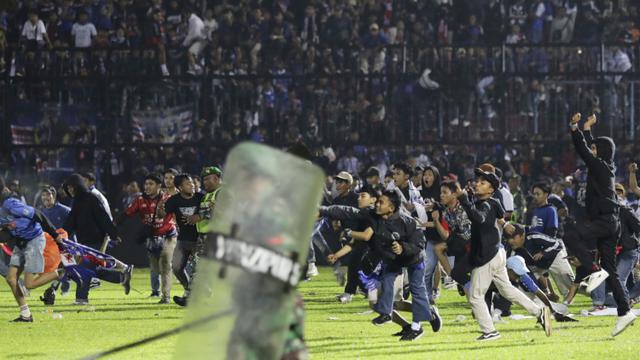 Bạo loạn bóng đá Indonesia: 33 trẻ em thiệt mạng, đền bù gần 80 triệu VND mỗi nạn nhân - ảnh 1