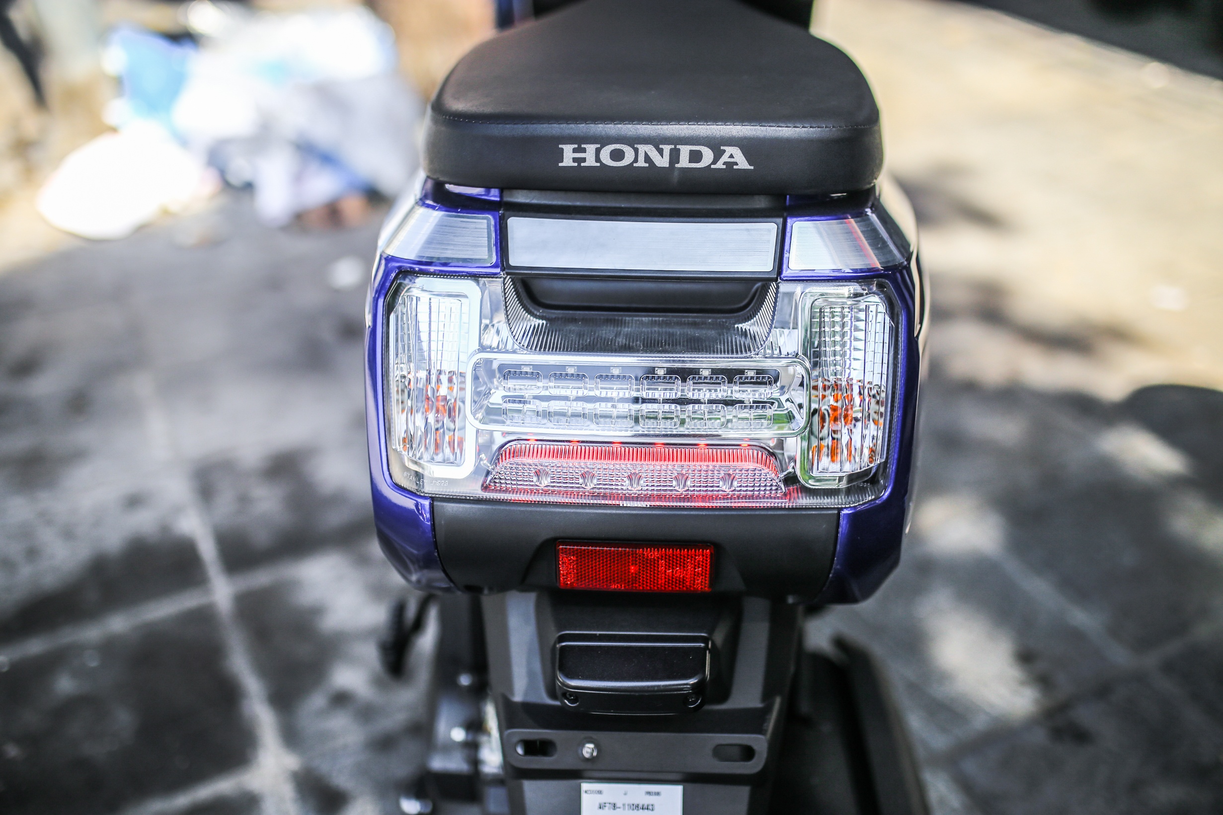 Xe tay ga Honda Dunk 50 cc giá hơn 100 triệu đồng - ảnh 8