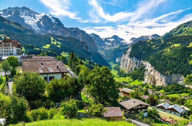 Ngôi làng ở Thụy Sĩ không có xe hơi, đẹp như chốn cổ tích - ảnh 1