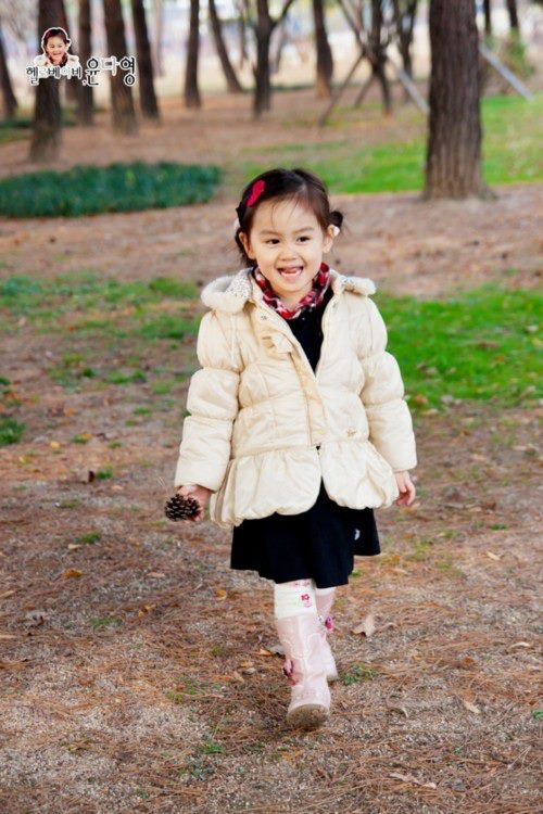 Cô bé Gia Linh lớn lên xinh đẹp sau 9 năm khiến dân Hàn mê mệt - ảnh 10