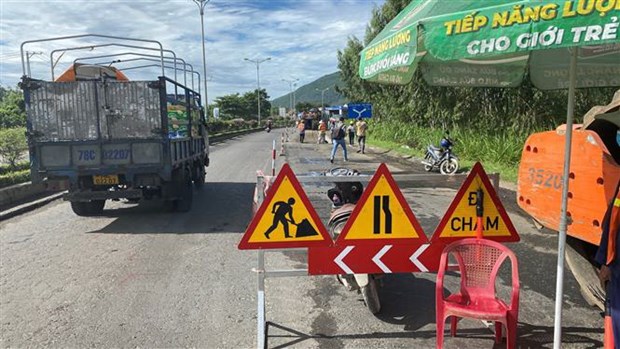 Quốc lộ 1 đoạn qua Phú Yên hư hỏng nặng, tiềm ẩn nguy cơ tai nạn - ảnh 1