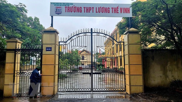 Quảng Ninh: Xử phạt 45 triệu đồng trường học tuyển sinh vượt chỉ tiêu - ảnh 1