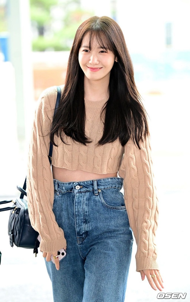 Yoona SNSD lên hotsearch Trung Quốc với nhan sắc ''hack tuổi'' tại sân bay - ảnh 5
