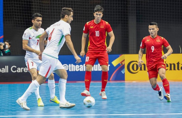 ĐT Futsal Việt Nam dừng bước; TP.HCM treo thưởng khủng - ảnh 1