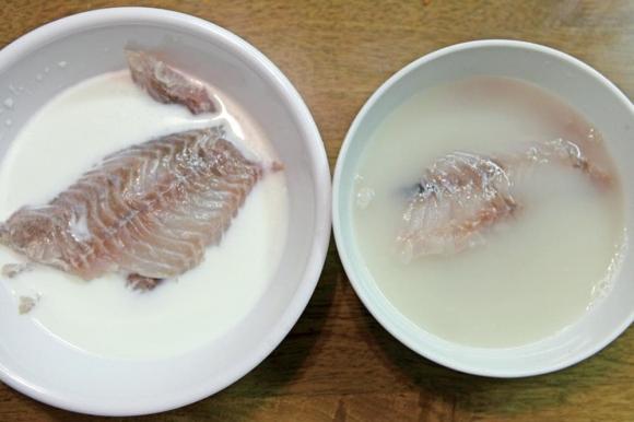Chỉ cho hành và gừng để khử mùi tanh? Các chuyên gia hải sản Hàn Quốc dạy 5 bí quyết: Cá ngon và mềm - ảnh 1