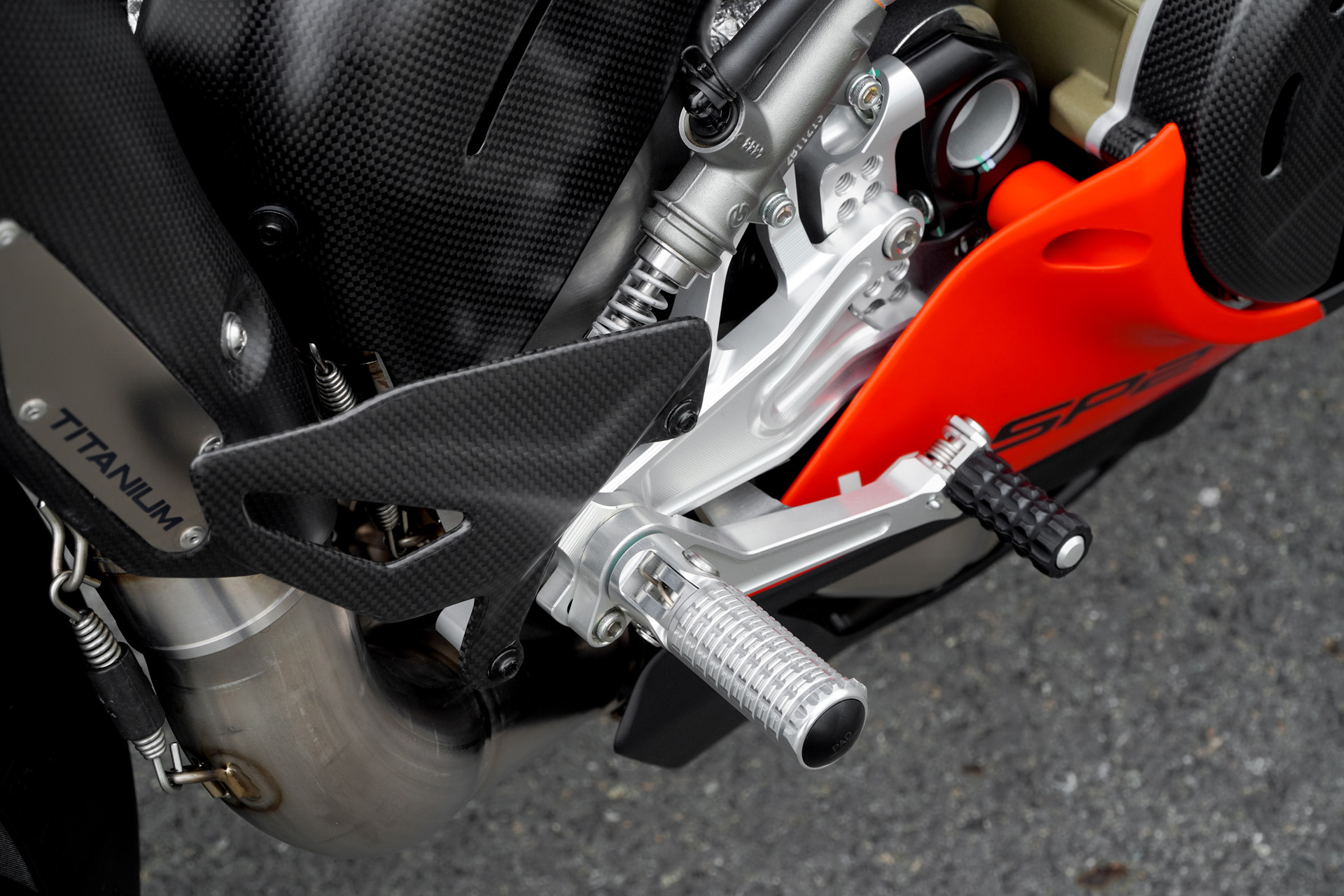 Thế giới 2 bánh: Ducati bàn giao chiếc Panigale V4 SP2 đầu tiên tại Việt Nam - ảnh 15