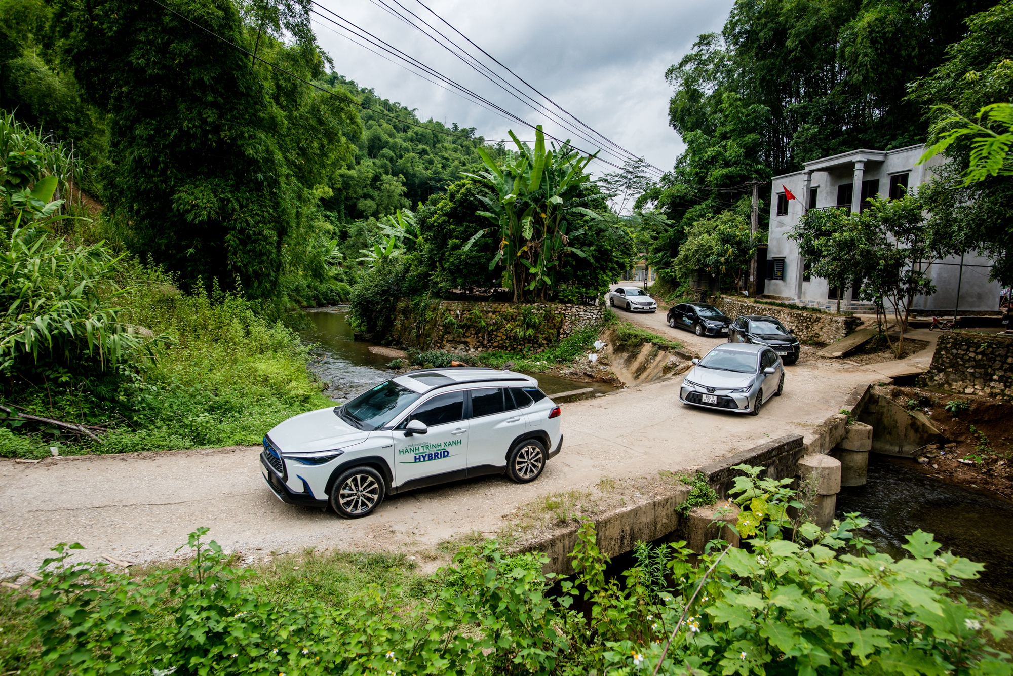 Trải nghiệm loạt ô tô hybrid của Toyota Hà Nội đến Mai Châu: Tưởng chỉ tiết kiệm nhưng còn thêm bất ngờ - ảnh 11