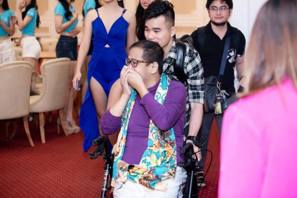 Loạt Hoa hậu Việt tiếc thương khi người thầy, chuyên gia dạy catwalk Anjo Santos qua đời - ảnh 6