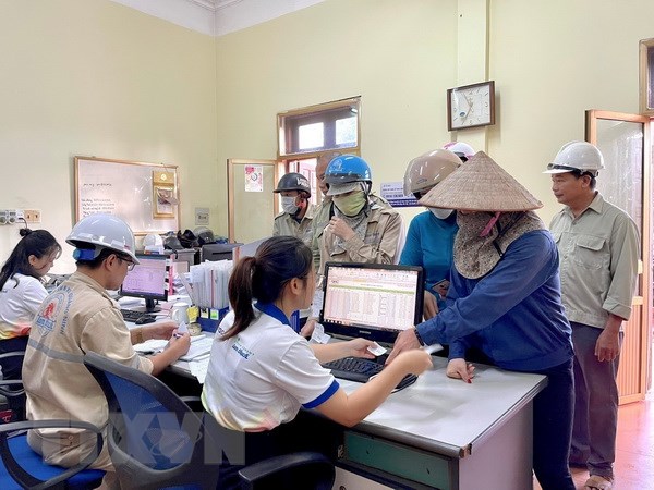Quảng Ninh: Lợi ích kép của ngân hàng “Gửi rác-rút tiền” - ảnh 1
