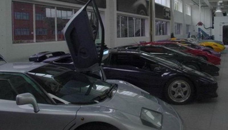 Cận cảnh bộ sưu tập hàng nghìn xe “siêu hiếm có khó tìm” của quốc vương Brunei - ảnh 9