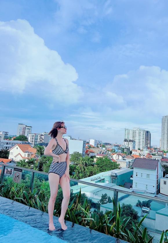 Bà xã Mạc Văn Khoa khoe dáng với bikini 2 mảnh nhưng lại mong dân mạng thông cảm vì lý do này - ảnh 5