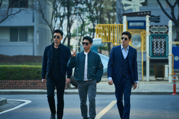 Sơn Tùng M-TP ''nhá hàng'' ca khúc mới; phim hài hành động của Hyun Bin chiếu ở Việt Nam - ảnh 6