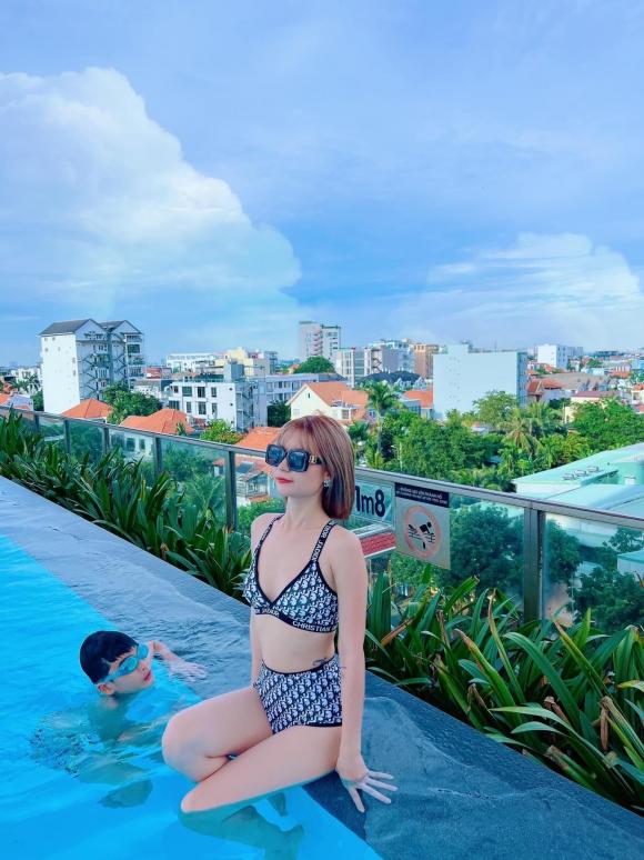 Bà xã Mạc Văn Khoa khoe dáng với bikini 2 mảnh nhưng lại mong dân mạng thông cảm vì lý do này - ảnh 2