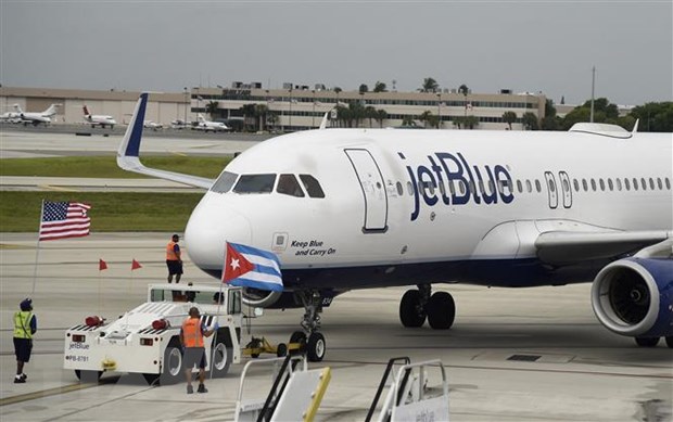 Nhiều hãng hàng không nước ngoài tăng chuyến bay tới Cuba - ảnh 1