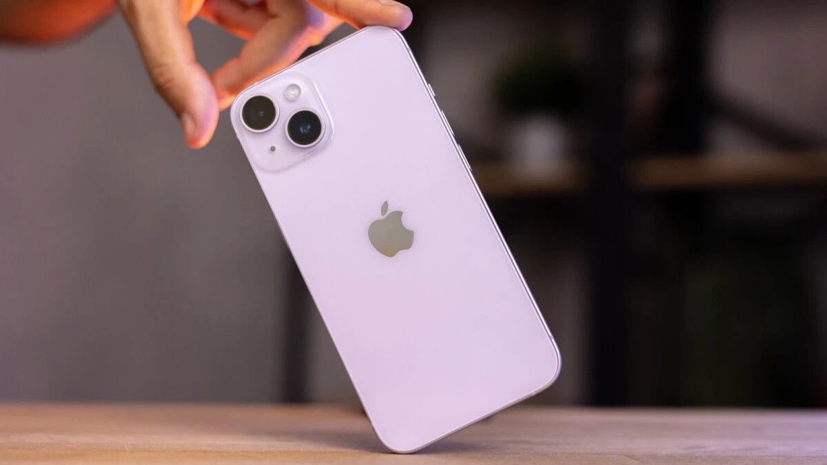 Người dùng iPhone “khóc thét” vì dung lượng pin giảm sau hai tuần cài đặt iOS 16 - ảnh 1
