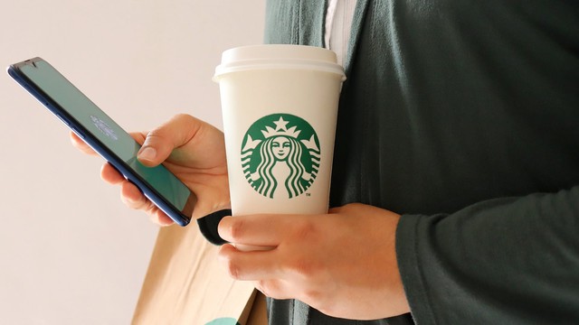 Kế hoạch khiến đối thủ ''sợ'' Starbucks: Mở 2.000 cửa hàng mới, giảm thời gian pha chế từ 87 giây còn 36 giây - ảnh 6