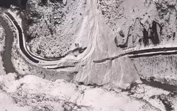 Lở tuyết trên dãy Himalaya khiến hàng chục người leo núi thiệt mạng - ảnh 1