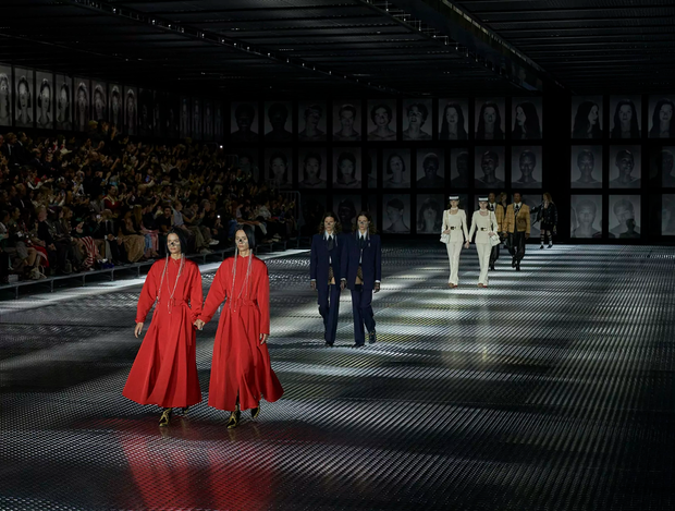 Loạt show thời trang nổi bật tại Fashion Week 2022 - ảnh 11