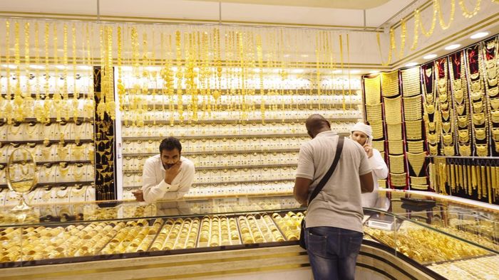 Chàng trai Việt khám phá chợ ‘nhà giàu’, ngày giao dịch gần 10 tấn vàng ở Dubai - ảnh 2