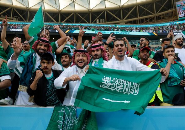 Thế giới Arập đoàn kết hơn sau chiến thắng của Saudi Arabia trước Argentina - ảnh 1