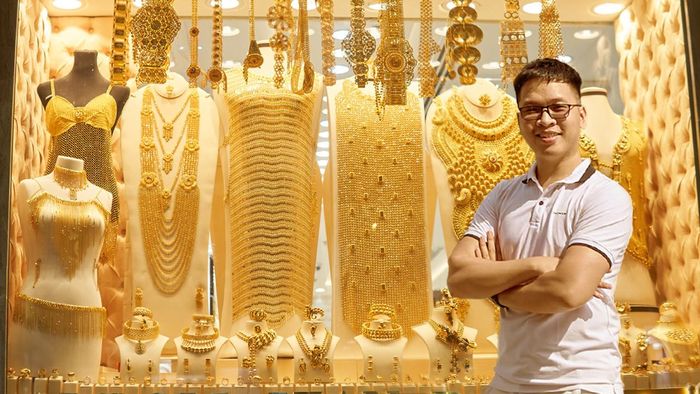 Chàng trai Việt khám phá chợ ‘nhà giàu’, ngày giao dịch gần 10 tấn vàng ở Dubai - ảnh 3